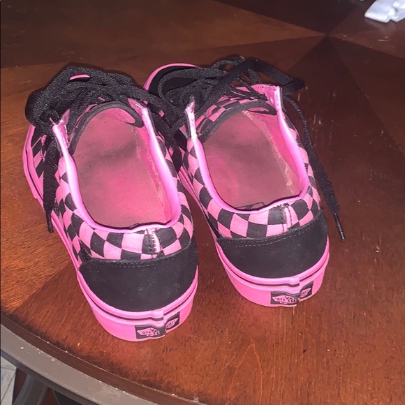 Vans - Picture 3 of 3